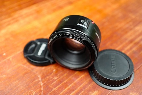Canon ef50mm ii - f1.8, god